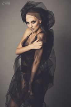 Dominika Kolodziesczyk by Thomas Baucek Photography